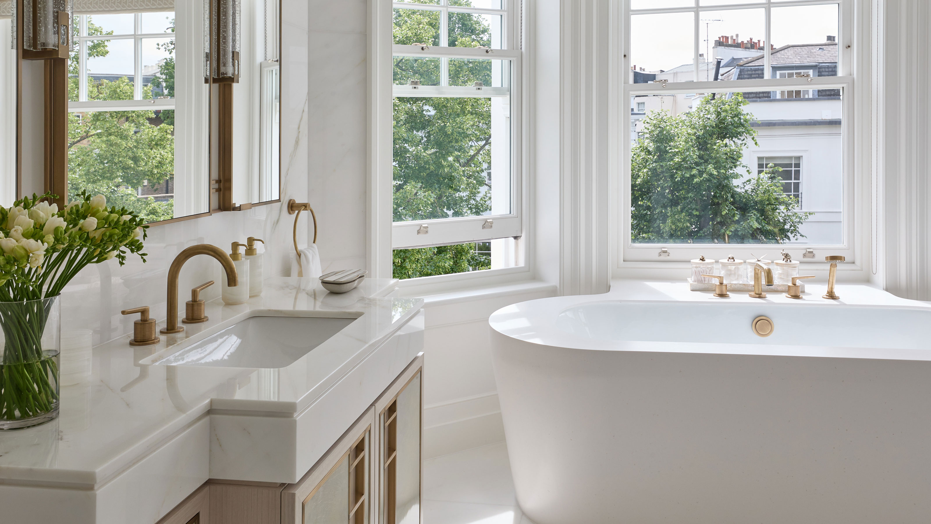 Elegant Bathrooms: Luxury Products to Elevate Your Space
