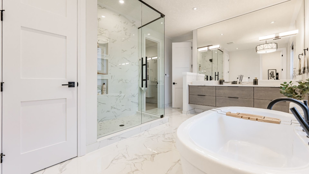 Elegant Bathrooms Designed for Comfort and Style