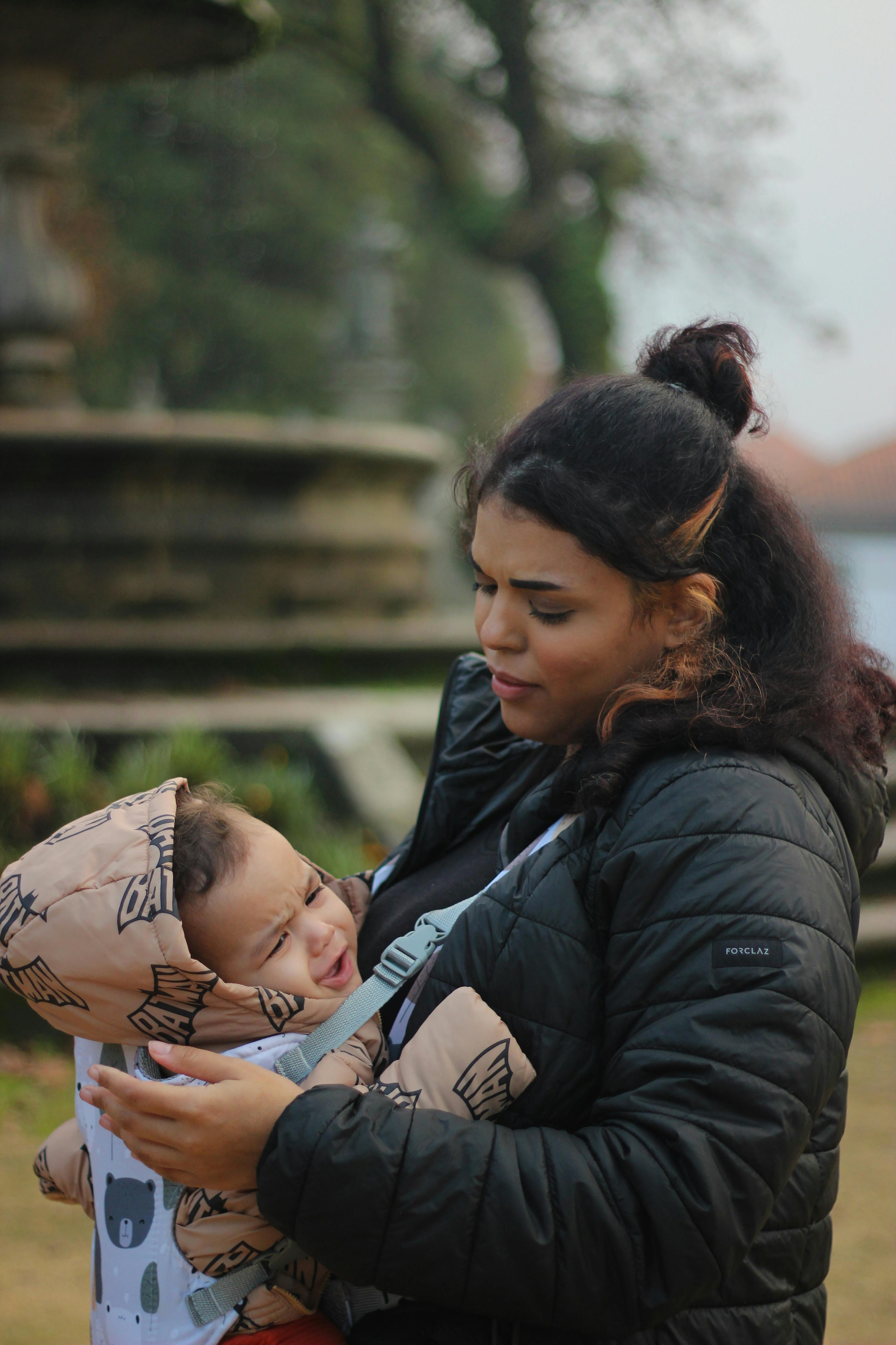 Porte bebe banane : solution idéale pour les sorties rapides avec bébé