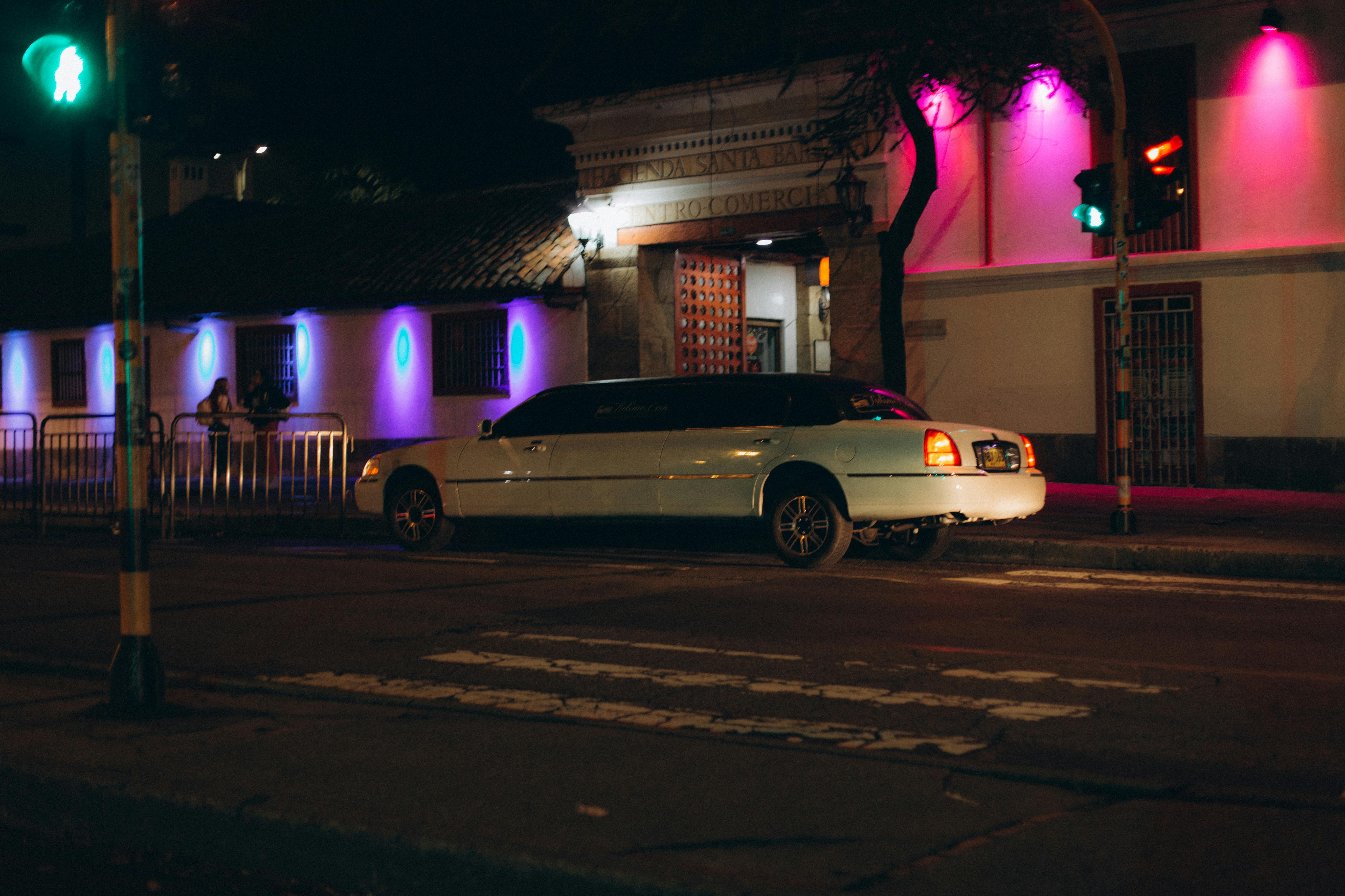 7 Essential Vancouver Limo Service to Airport Reasons to Book