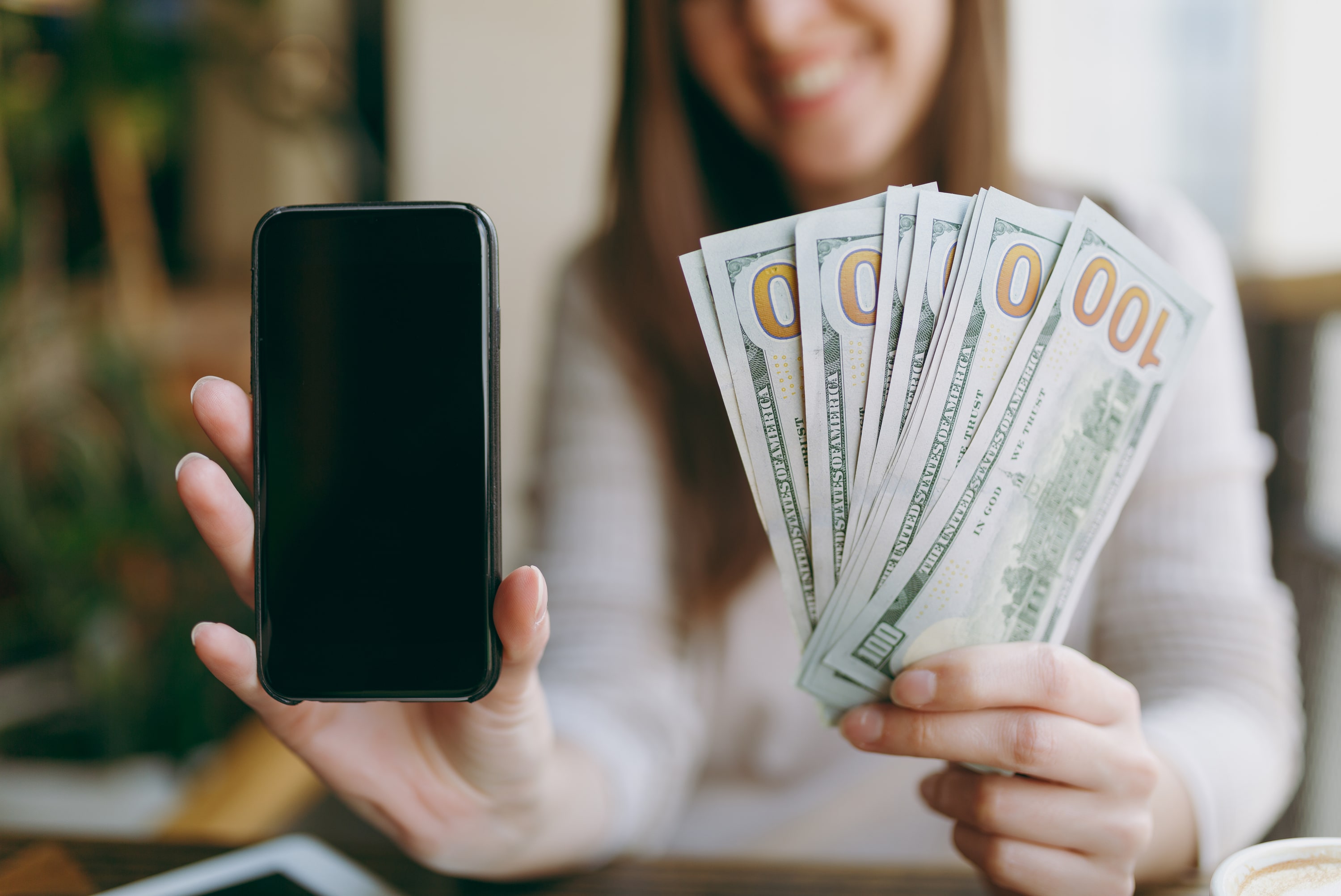 Trade In Phone for Cash: A Better Alternative to Store Trade-Ins